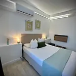 Le Clos Du Dramont Hotel 2*