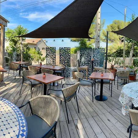 Le Clos Du Dramont Hotel 2*