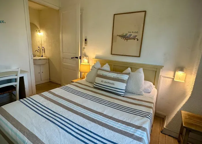 Le Clos Du Dramont 2*