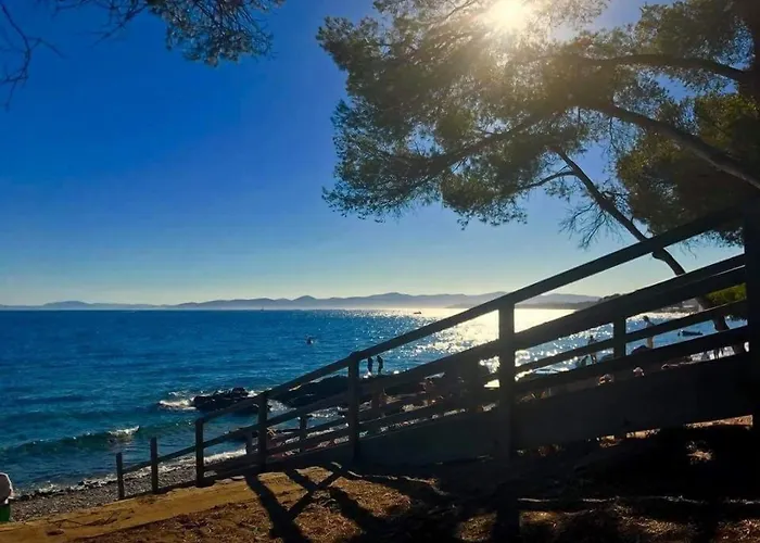 Le Clos Du Dramont 2* Saint-Raphael (Var)