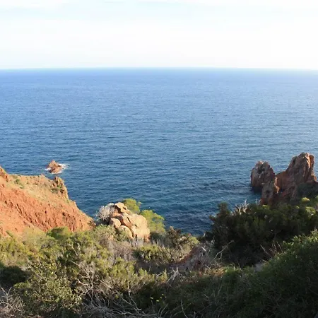 Auberge Provençale 2* Saint-Raphaël