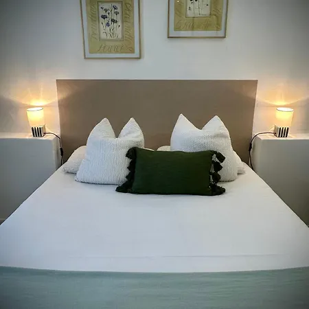 Le Clos Du Dramont Hotel 2*