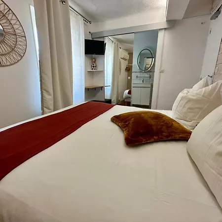 Le Clos Du Dramont Ξενοδοχείο 2*