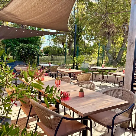 Le Clos Du Dramont Hotel 2*