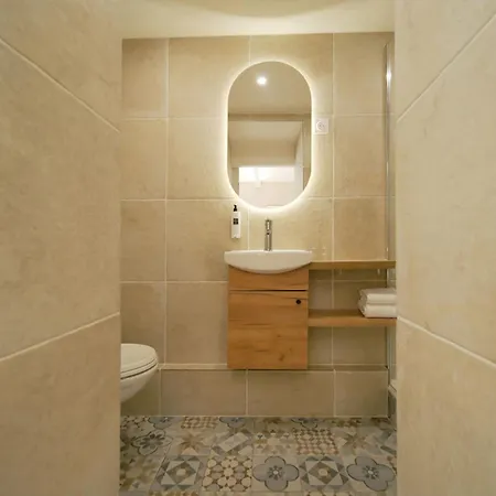 Le Clos Du Dramont Otel 2*