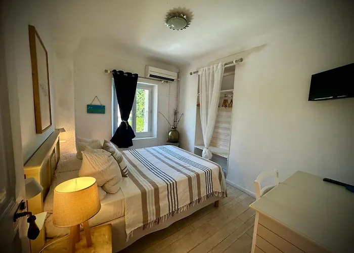 Le Clos Du Dramont 2* Saint-Raphael (Var)