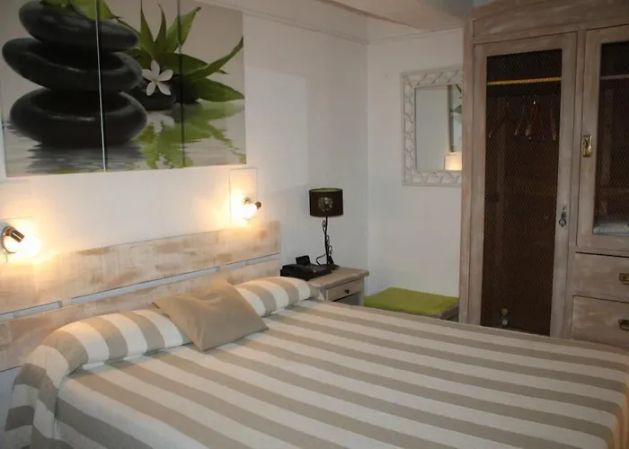 Le Clos Du Dramont 2*