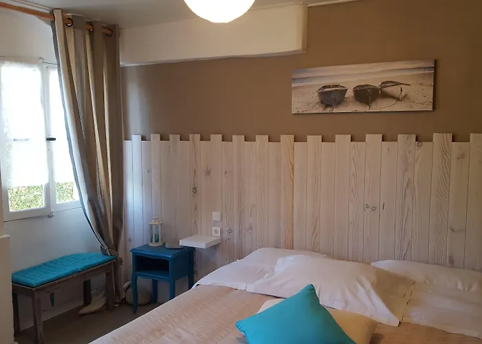 Le Clos Du Dramont 호텔