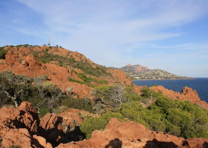 Le Clos Du Dramont 2*