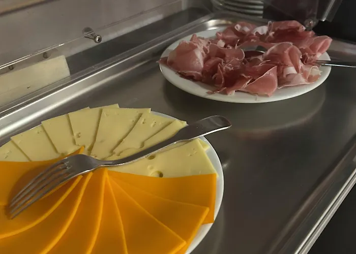 Le Clos Du Dramont Hotel 2*