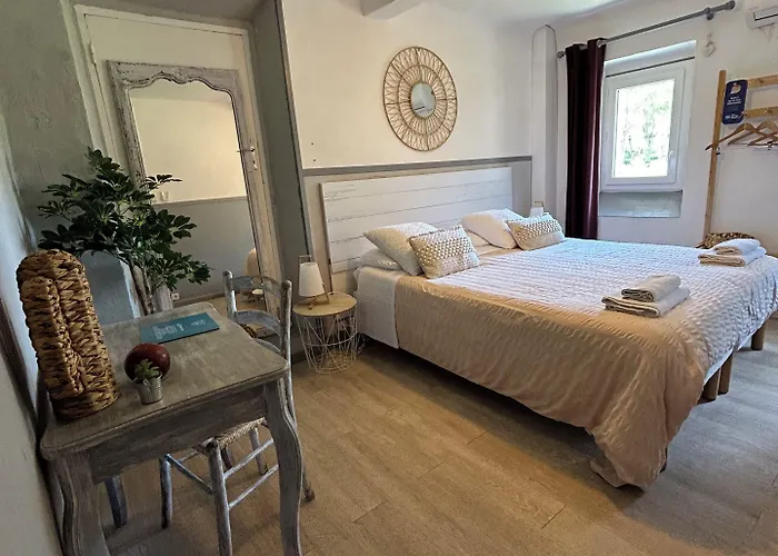 Le Clos Du Dramont 2* Saint-Raphael (Var)